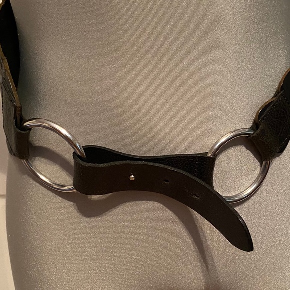 Olsen Leather Loop Belt - Picture 4 of 13